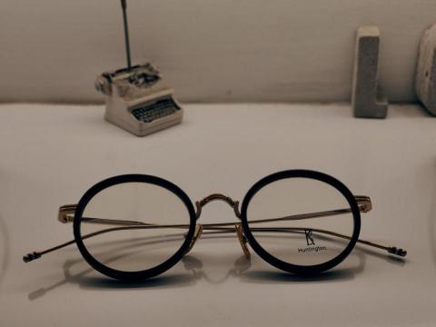 沈伯洋 - Brooklyn Huntington鏡框