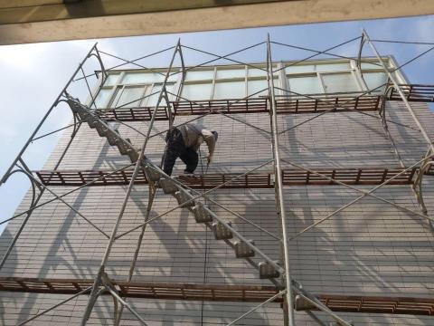 FRP玻璃纖維防水、室內外防水、內外牆油漆、仿石漆、侷限空間 - 外牆防水施工中 神岡 透明防水漆 FRP玻璃纖維防水、室內外防水、內外牆油漆、仿石漆、侷限空間 - 外牆防水施工中 神岡 透明防水漆