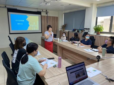 富玉傳承/洪玉玲 - 企業內訓的理財課程