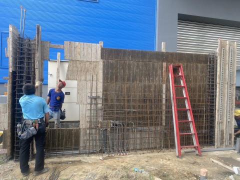 鄭銘峯 - 新建案牆面預埋電路配管