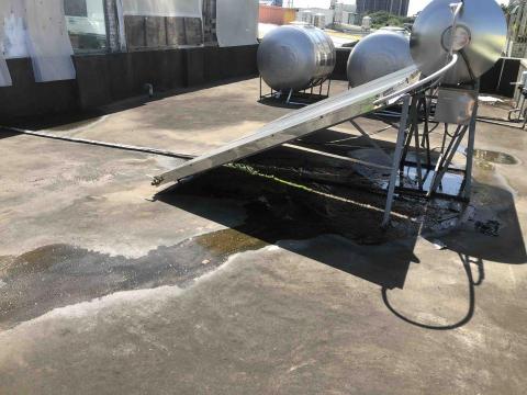 小郭 - 頂樓漏水