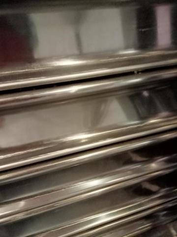 小玫居家清潔 - 白鐵門清潔前後