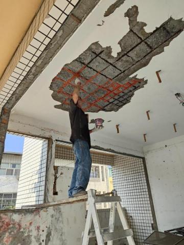 大台中居家修改小工程 - 天花板鋼筋裸露 大台中居家修改小工程 - 天花板鋼筋裸露