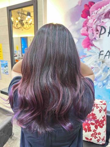 中壢髮型設計師娜塔莎 - 漂染後自然日光燈管無使用強照光源。最自然的髮質髮色
