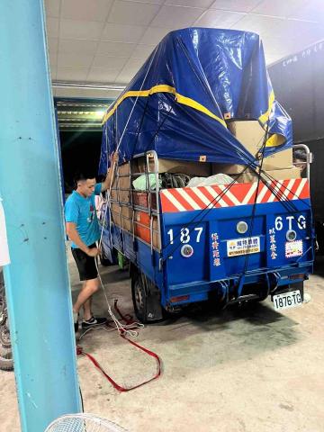 駿源全台搬家托運 - 車輛介紹 5、此車輛為 1.5噸小發財機動車 
如 就近服務 嘉義以南至台東 都有服務