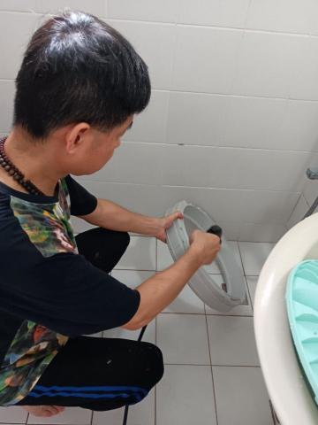 洗樂洗淨 --- 楊志祥 - 清洗內桶上方膠圈 洗樂洗淨 --- 楊志祥 - 清洗內桶上方膠圈