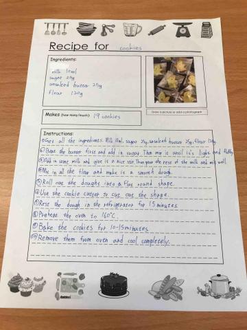 許美鈴 - Halloween Hands-on project-make ghosts cookies + writing recipe