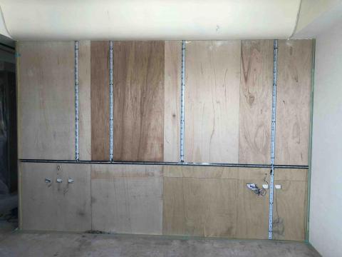 莊志偉 - #浩鑫不銹鋼
#鍍鈦飾條
#裝潢金屬飾條