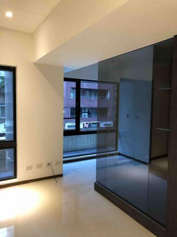 翁震宇 - 台北市批土粉刷