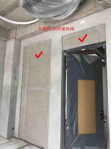 翁震宇 - 桃園中央廚房，天花板噴漆風管設備噴漆