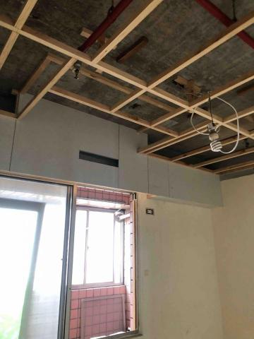 翁震宇 - 木工新作天花板冷氣迴風、隱藏窗簾盒