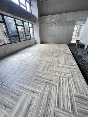 翁翊晟 - 75*15木紋磚人字貼鋪設