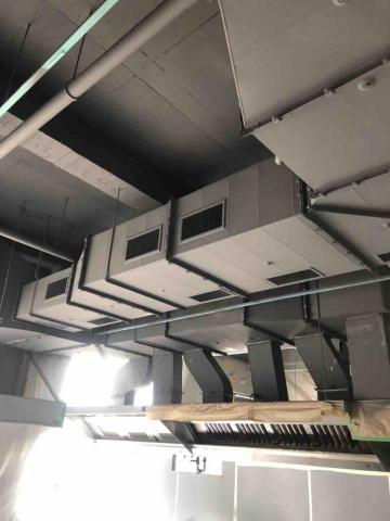 翁震宇 - 桃園中央廚房天花板設備噴漆