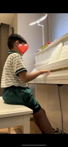 楊老師｜到府鋼琴教學🎹 - 認真準備表演跟檢定中✊