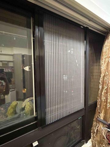 統包工程 - 窗戶增加折疊式紗窗