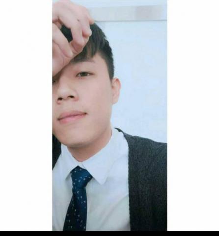 提供歌唱班服務的專家翁宏鈞