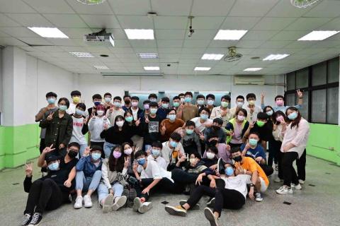 王暐翔 - （高中）電機知識學習營隊