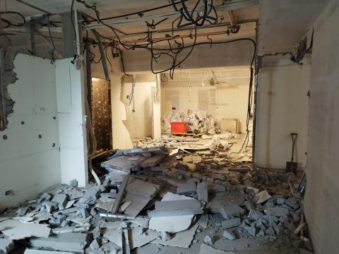 越洋工程行 - 打石工程