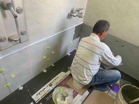 優迅拆運工程 - 圖六貼牆壁磁磚 優迅拆運工程 - 圖六貼牆壁磁磚