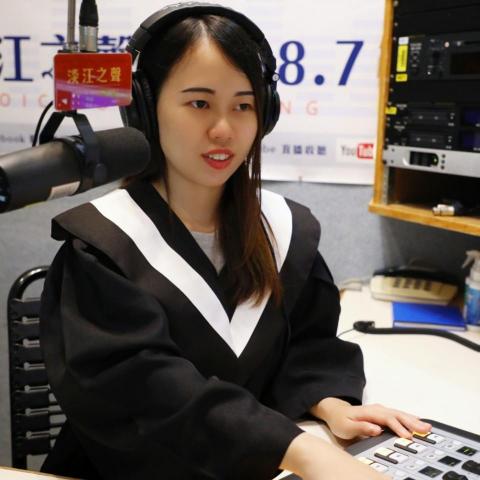 提供加入翻譯社服務的專家鄧敏儀