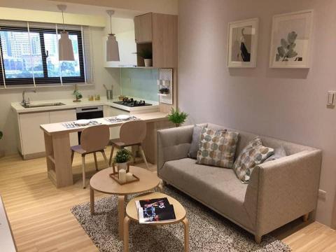 獨深制作空間規劃 - 【竹北實品屋案】

鄰近科學園區的水岸旁，能陪同孩子看見樓下公園的窗景。

假日的早晨在伴隨電視聲的餐桌旁開始，夜歸的疲倦在道聲晚安後的兩人空間裡結束