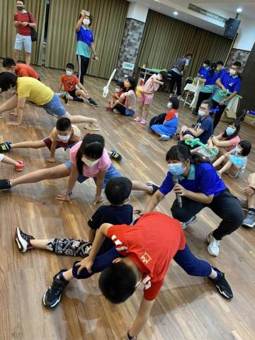 活動主持人│果果 aka一顆火龍果 - 