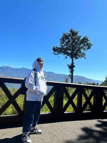 提供101指考化學服務的專家戴胤渠