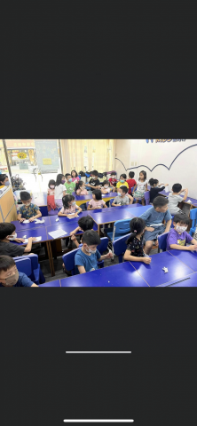 楊曄昕 - 在安親班教學孩子們魔術