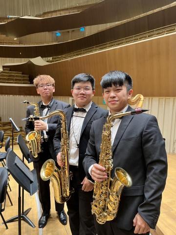 東海大學音樂系 主修鋼琴🎹張家哲 - 大一時與東海大學管弦樂團在衛武營演出