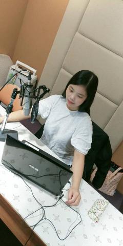 小柒Jully🎖️東南亞語系•翻譯•配音•口譯•教學 -  小柒Jully🎖️東南亞語系•翻譯•配音•口譯•教學 -