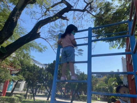 寶貝愛學 - 幼兒戶外體能活動陪玩