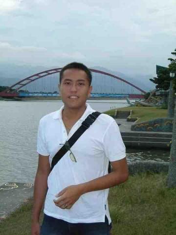 提供數學補習班台中服務的專家劉耀開