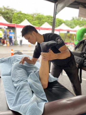 湯士弘 -  湯士弘 -