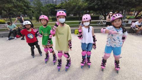 爆米花直排輪工作室 - 林口運動公園直排輪課程