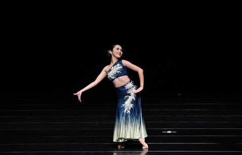 曾卉妤 - 112學年度 學生舞蹈比賽 個人組 民俗舞 自編作品 劇照