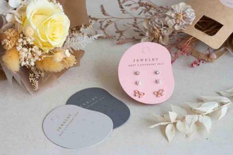 許芳慈 - #包裝設計
耳環卡 (詳見作品集) 許芳慈 - #包裝設計
耳環卡 (詳見作品集)