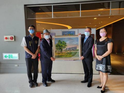 林容德 藝術家 - 贈送  嘉義縣長榮文苑酒店 南故宮畫作