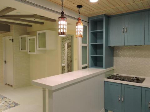 登宇空間規劃工程有限公司 - 新屋裝潢:廚房系統櫃設計裝修 登宇空間規劃工程有限公司 - 新屋裝潢:廚房系統櫃設計裝修