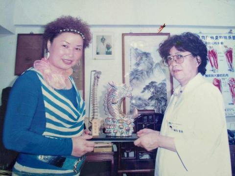 边冬香 - 與礒谷式力學療法日本院長合照