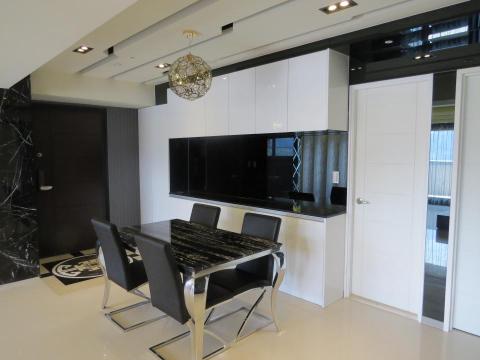 登宇空間規劃工程有限公司 - 新屋裝潢:玄關區域設計裝修 登宇空間規劃工程有限公司 - 新屋裝潢:玄關區域設計裝修