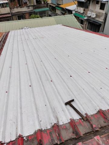 承發工程 - 頂樓換板