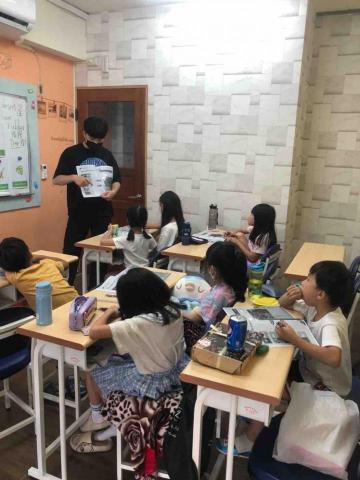 許維倫 Allen - 擔任小立昇雙語補習班助教