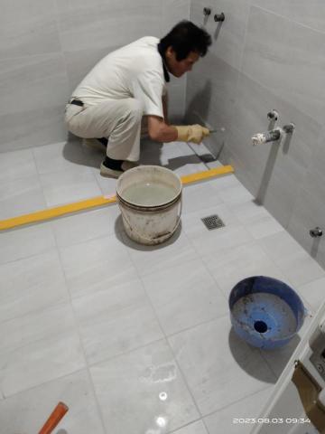 威辰企業社 - 泥作廁所漏水更新