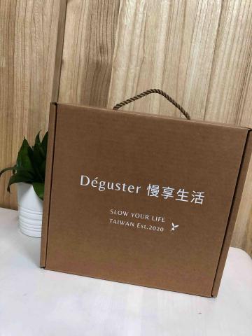 采新包裝-紙盒.紙袋印刷FSC認證 - 牛皮飛機盒/燙白 采新包裝-紙盒.紙袋印刷FSC認證 - 牛皮飛機盒/燙白