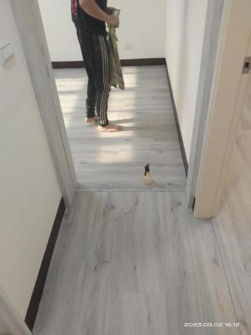 威辰企業社 - 全室地板鋪設