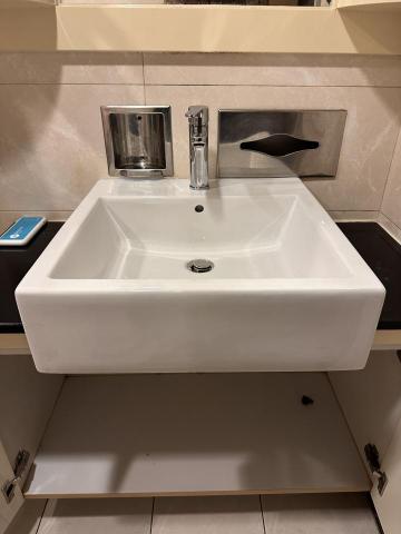 小拐水電 - 臉盆安裝