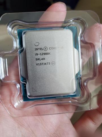 光輝電腦維修 - 主要核心
地12代i9-12900k
後方k的代表示可超頻的意思