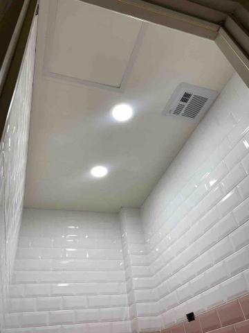 凱星鋁門窗  裝潢 - 半實心