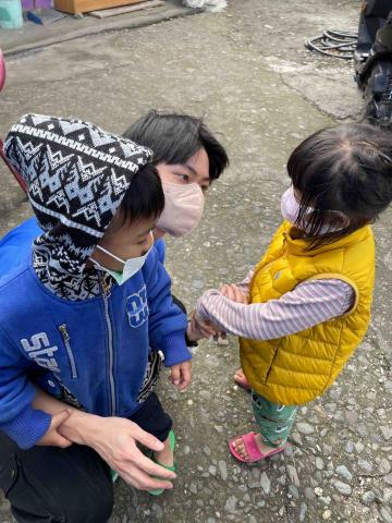 黃中上 - 服務隊的照片