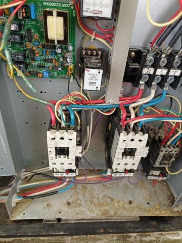 永鑫冷氣工程行 - 20噸箱型水冷式修理